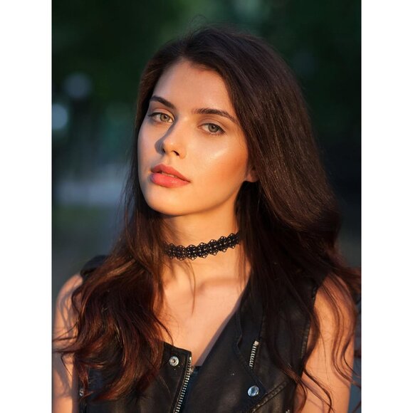 Chic 6-Piece Gothic Lace Choker Set - Essential Black Necklaces for Fashionistas - Picture 5 of 7